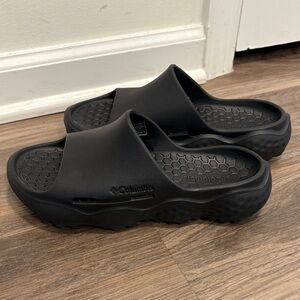 COLUMBIA THRIVE REVIVE SLIDES BLACK UNISEX